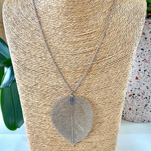 Silver Dawn Jewels Jewelry - Delicate Electroplated Real Leaf Stainless Steel Necklace ⎜ Silver Dawn